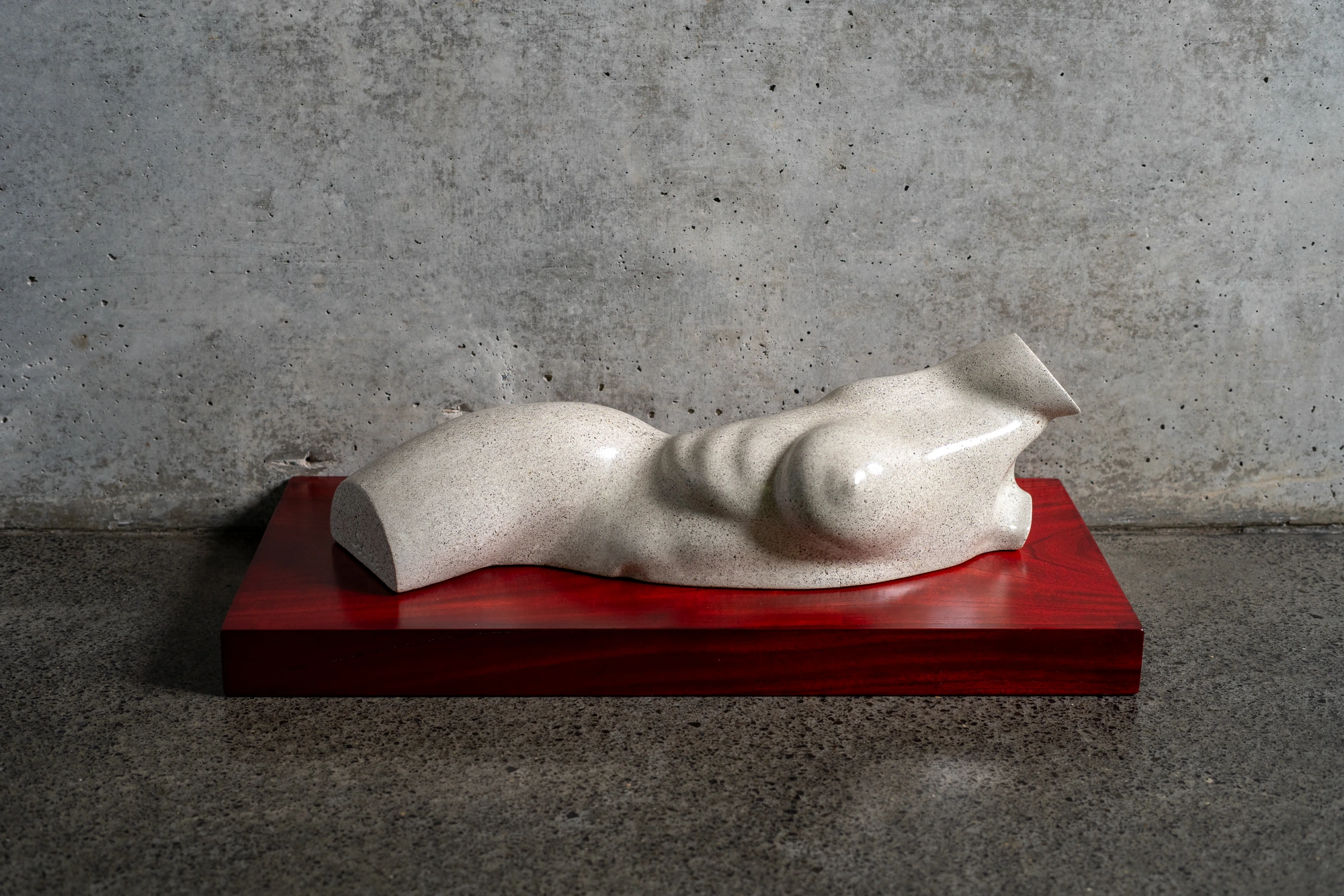 Manuel Sandoval — Torso femenino recostado